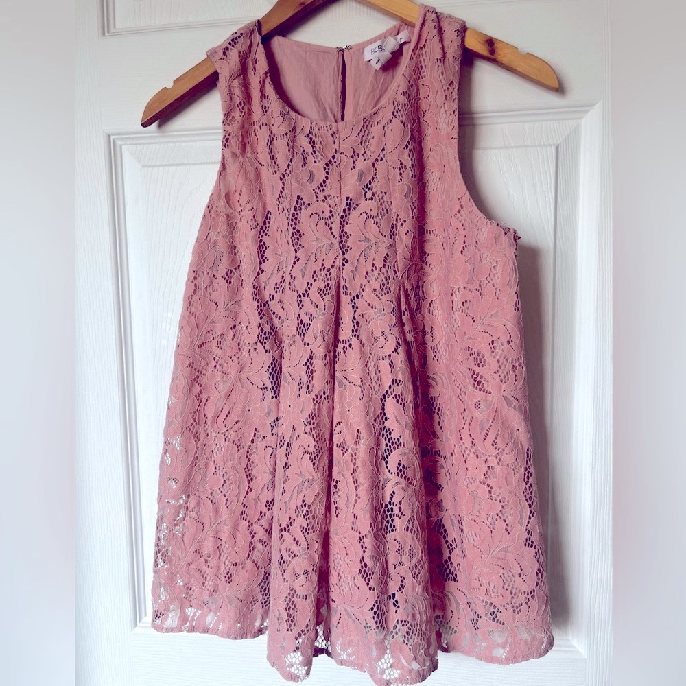 BCBG Pink Lace Sleeveless Dress. Fully lined. In EUC. Size M